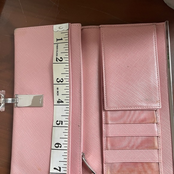 FERRAGAMO wallet “pretty in pink” chrome finish hardware - Picture 14 of 14